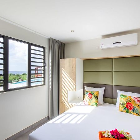 Coral Estate Ocean View Apartments 빌렘스타트 외부 사진