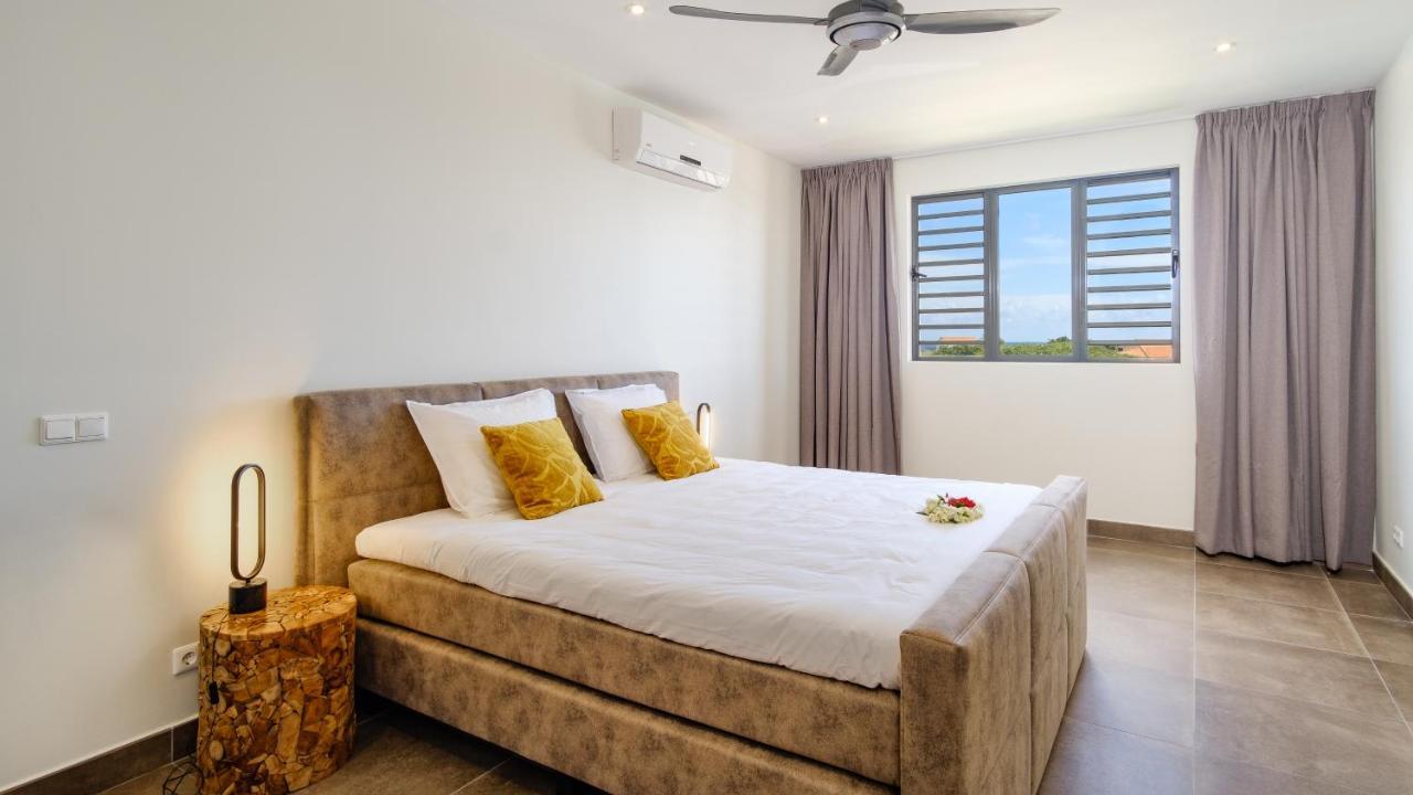 Coral Estate Ocean View Apartments 빌렘스타트 외부 사진