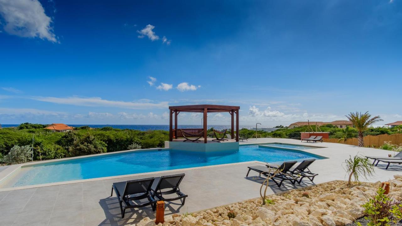 Coral Estate Ocean View Apartments 빌렘스타트 외부 사진