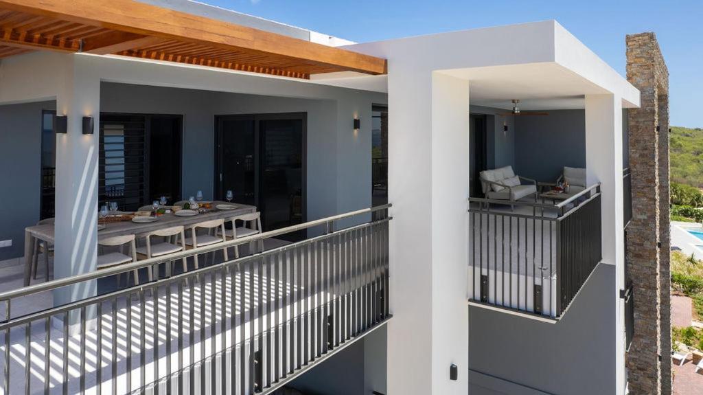 Coral Estate Ocean View Apartments 빌렘스타트 외부 사진