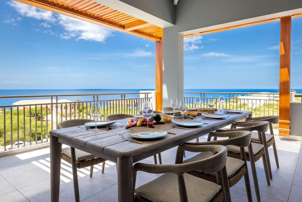 Coral Estate Ocean View Apartments 빌렘스타트 외부 사진