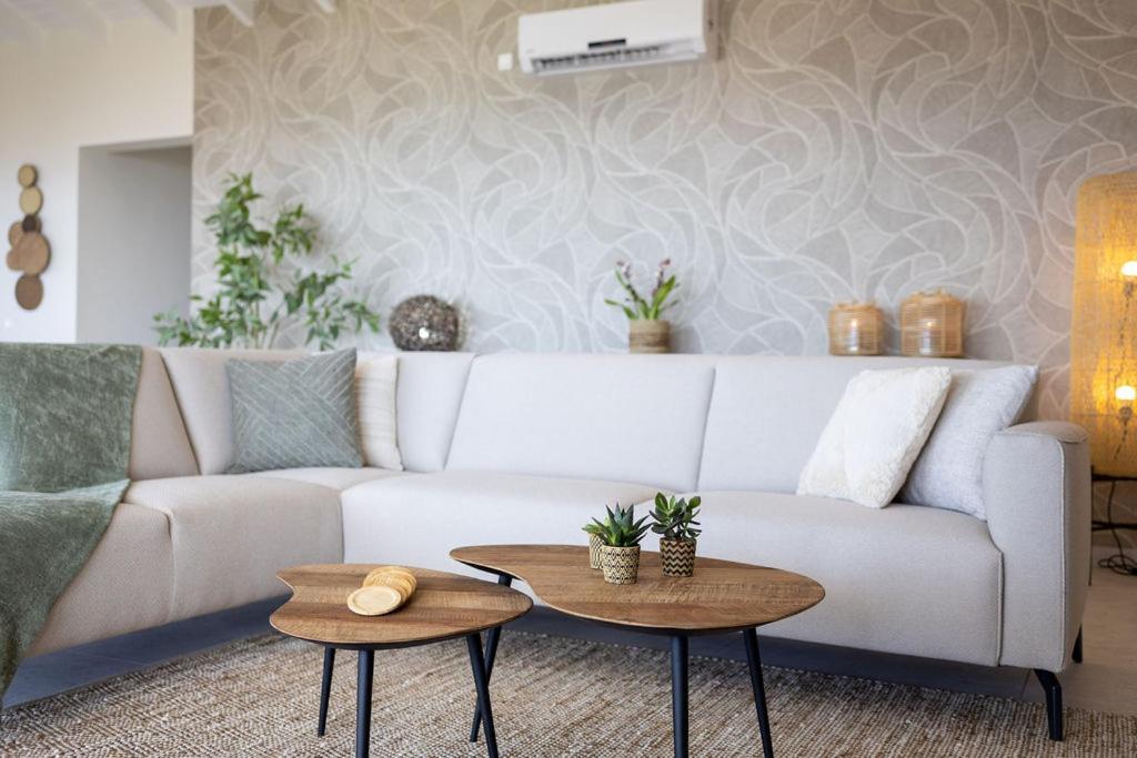 Coral Estate Ocean View Apartments 빌렘스타트 외부 사진