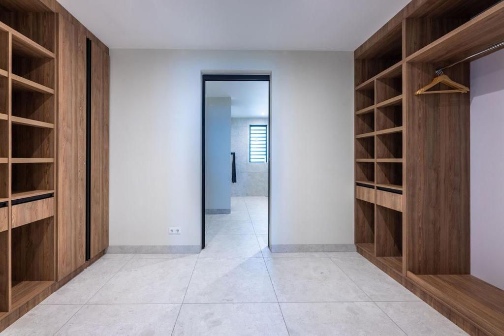 Coral Estate Ocean View Apartments 빌렘스타트 외부 사진