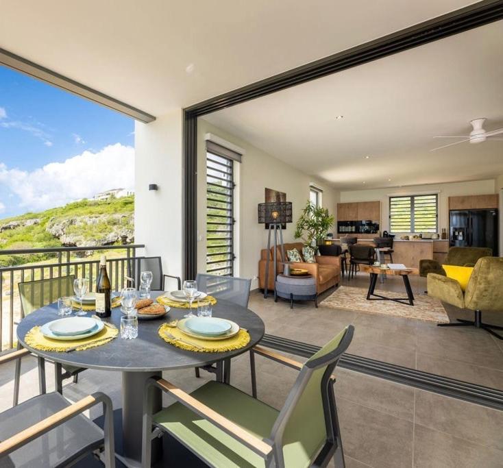 Coral Estate Ocean View Apartments 빌렘스타트 외부 사진