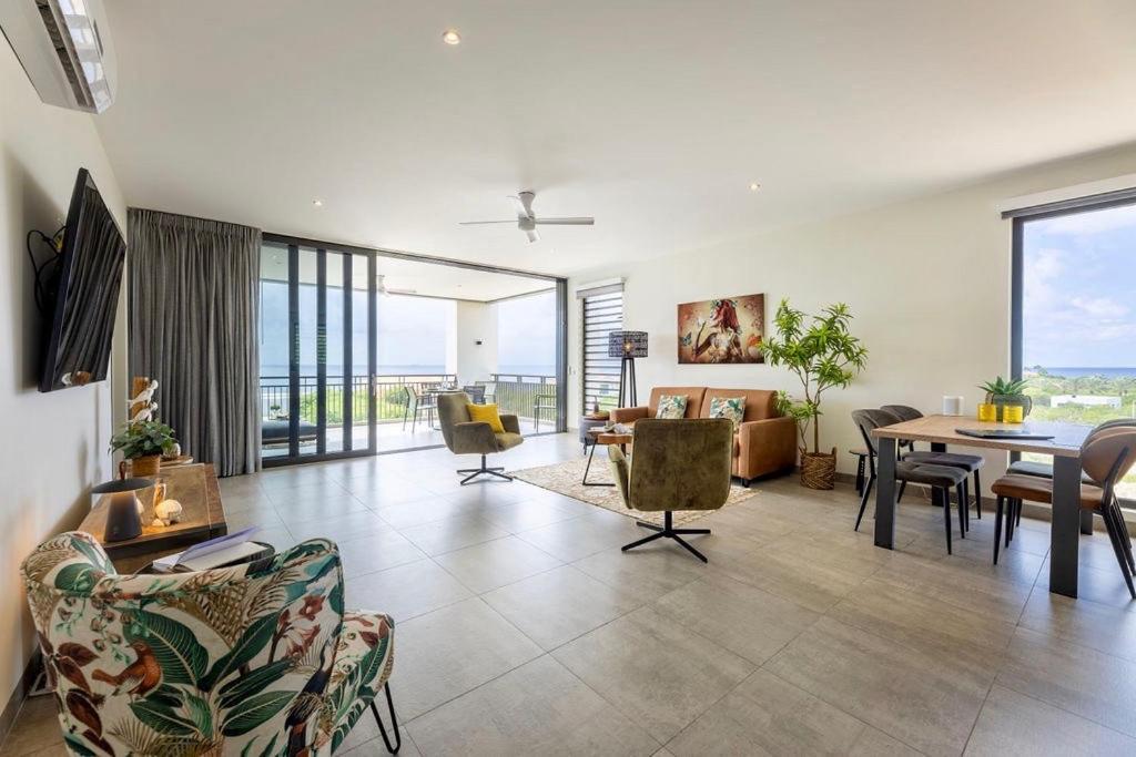 Coral Estate Ocean View Apartments 빌렘스타트 외부 사진