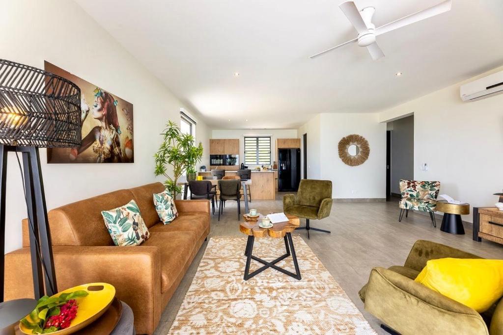 Coral Estate Ocean View Apartments 빌렘스타트 외부 사진