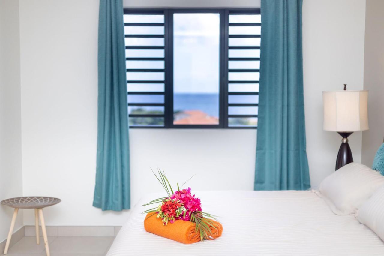 Coral Estate Ocean View Apartments 빌렘스타트 외부 사진