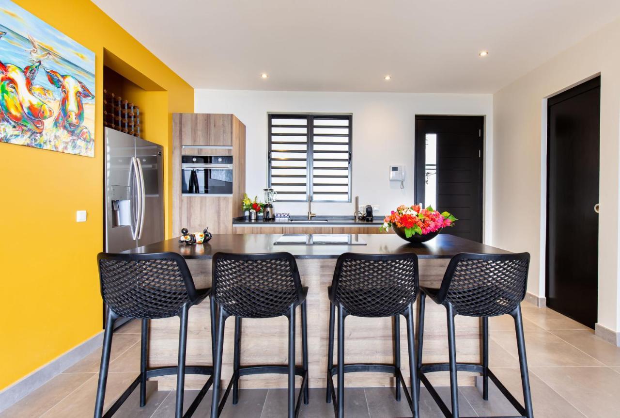 Coral Estate Ocean View Apartments 빌렘스타트 외부 사진