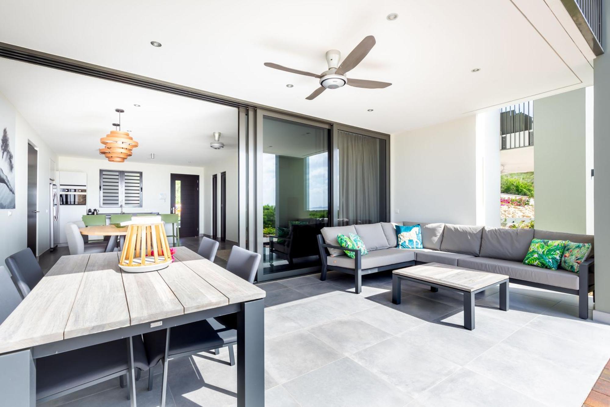 Coral Estate Ocean View Apartments 빌렘스타트 외부 사진